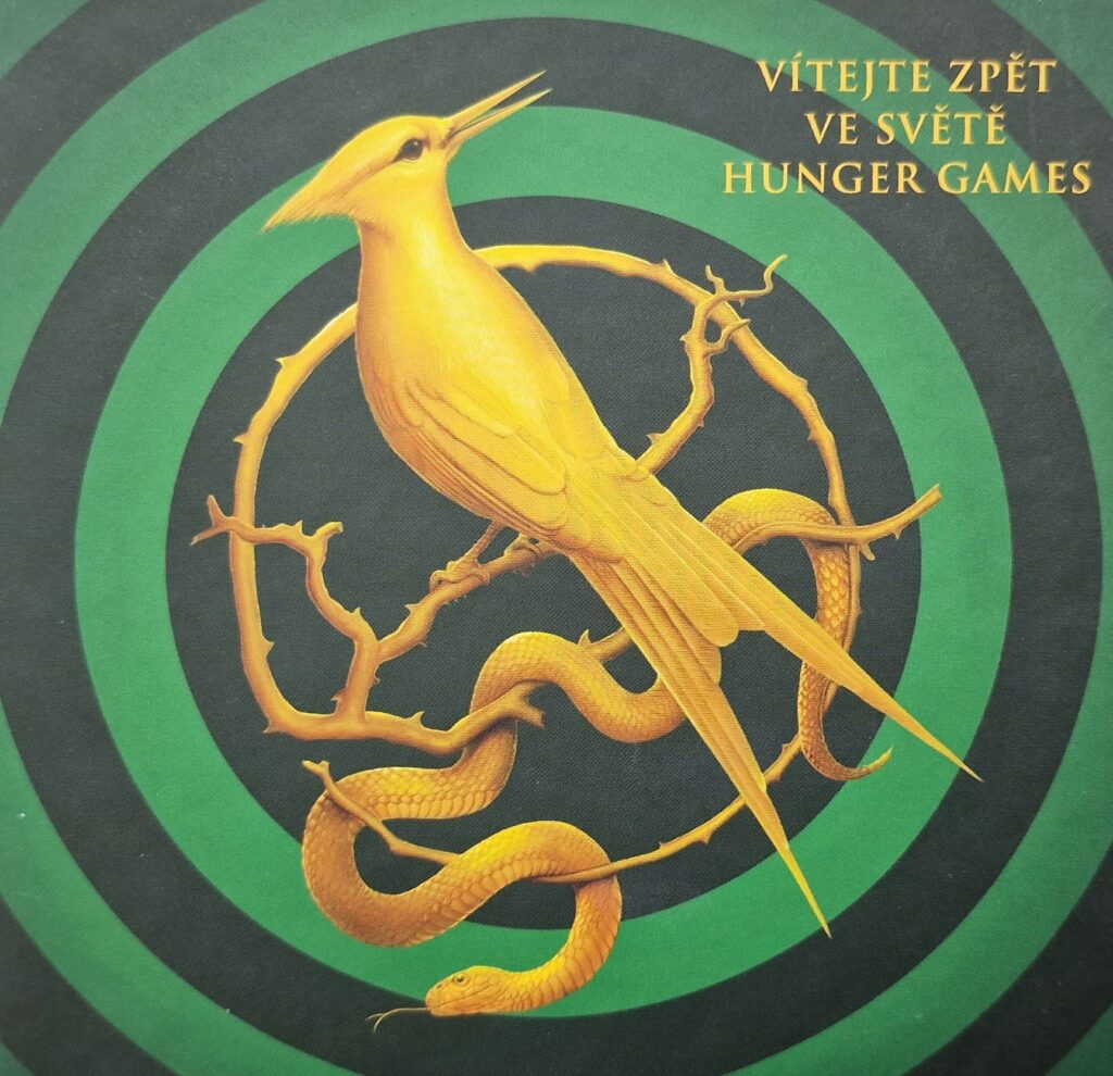 detail-obalka-balada-o-ptacich-a-hadech-suzanne-collins